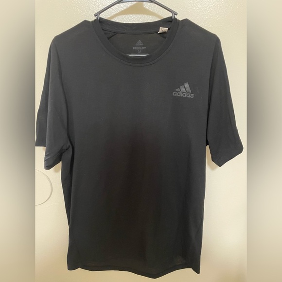 ✨Adidas Black Tee Size Medium New #B1 - Picture 1 of 5